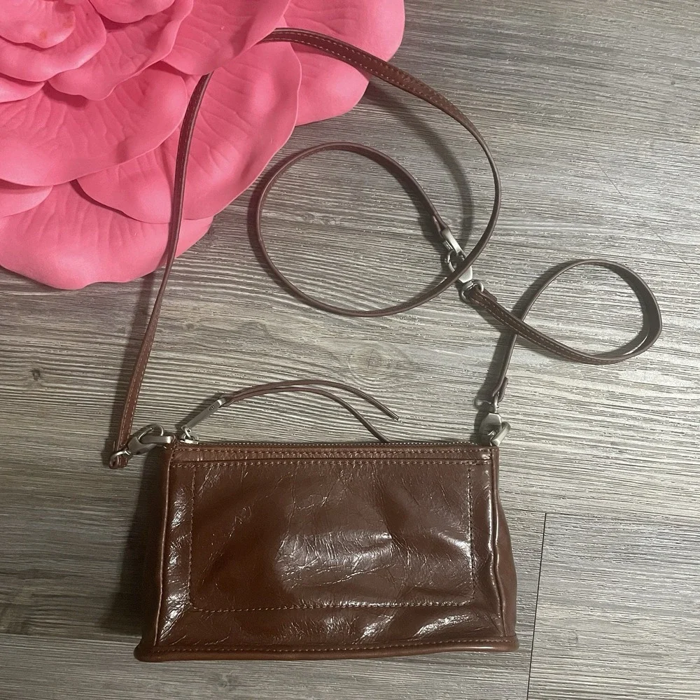HOBO Cadence Leather CONVERTIBLE Crossbody Wristlet Shoulder Clutch In New Penny